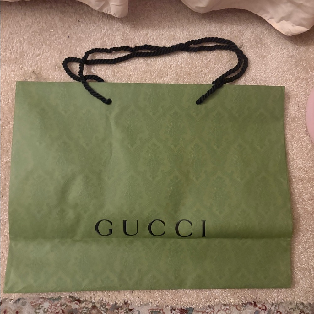 Gucci shopping bag